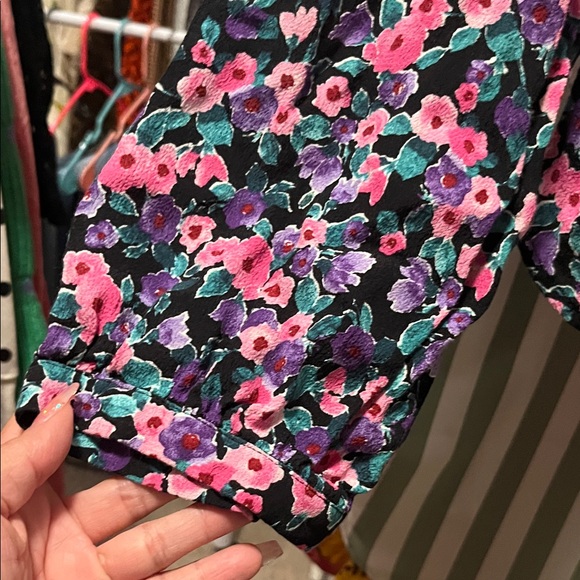 Zara Floral Crop Blouse - Black and Pink - Picture 4 of 5